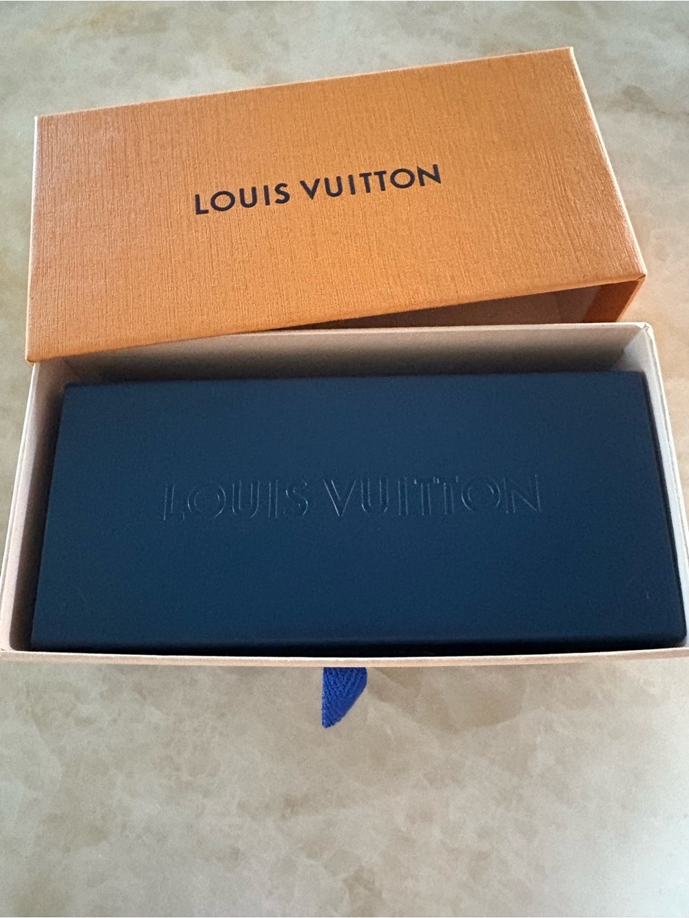 Louis Vuitton Black Aviator Sunglasses - Signature Detail - Picture 9 of 10